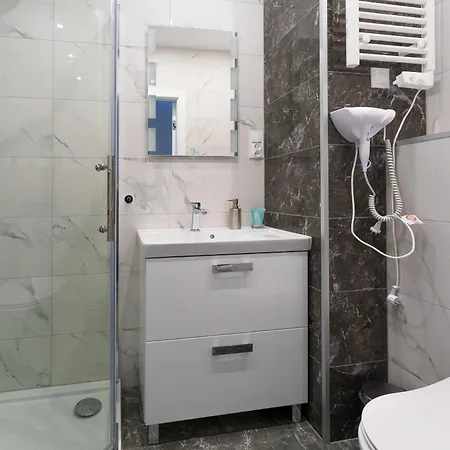 Aparta Lotnisko Appartement *